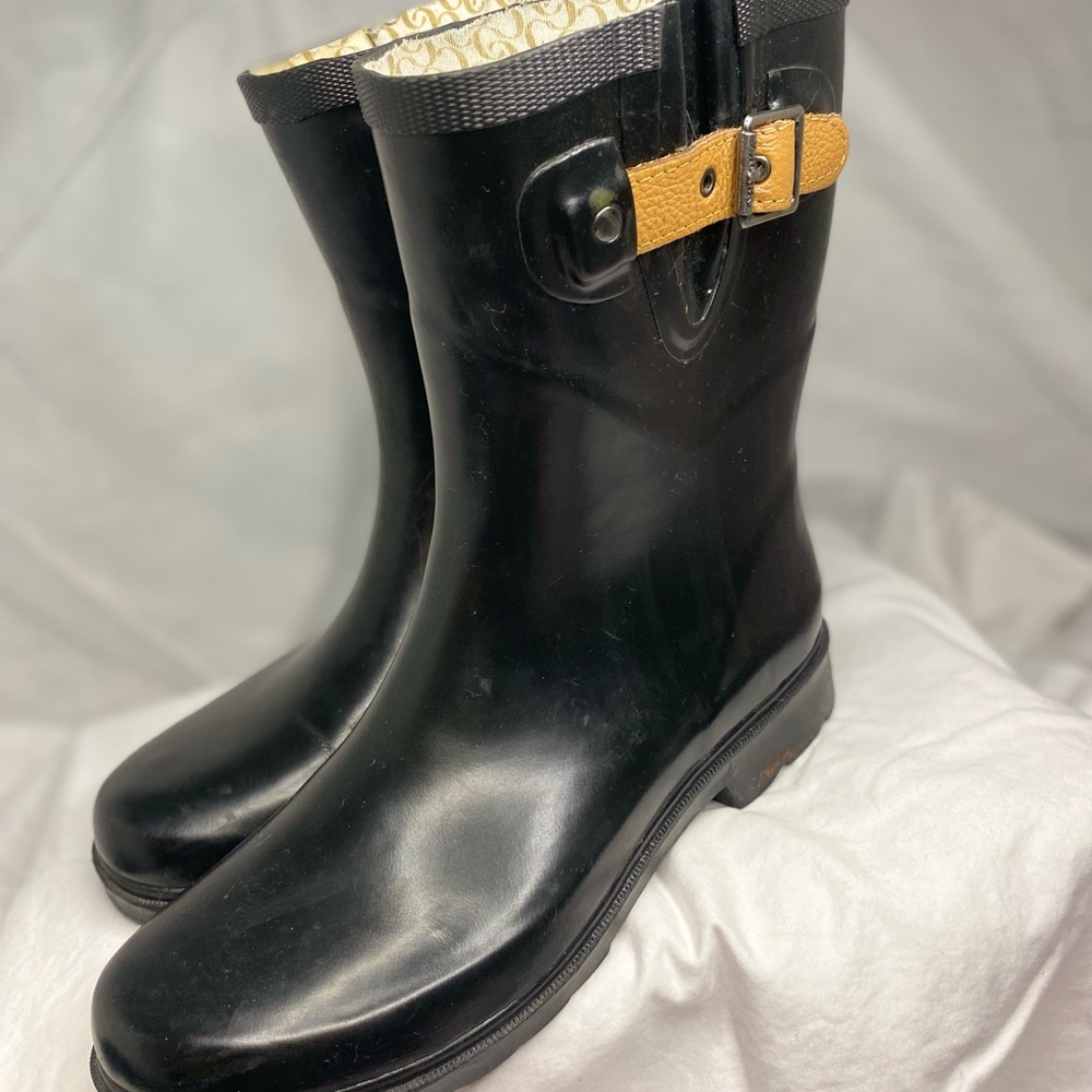Sz 8 Chooka Mid-Black Rainboots
